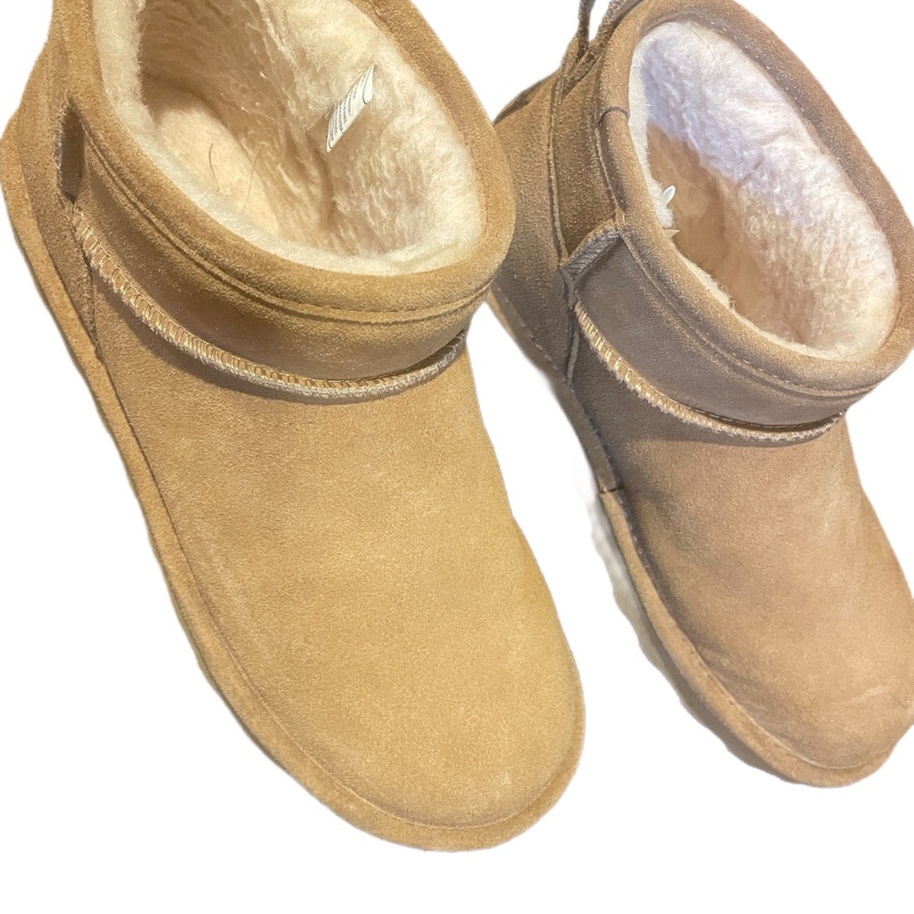 BearPaw Tan Boots with Cream Fur